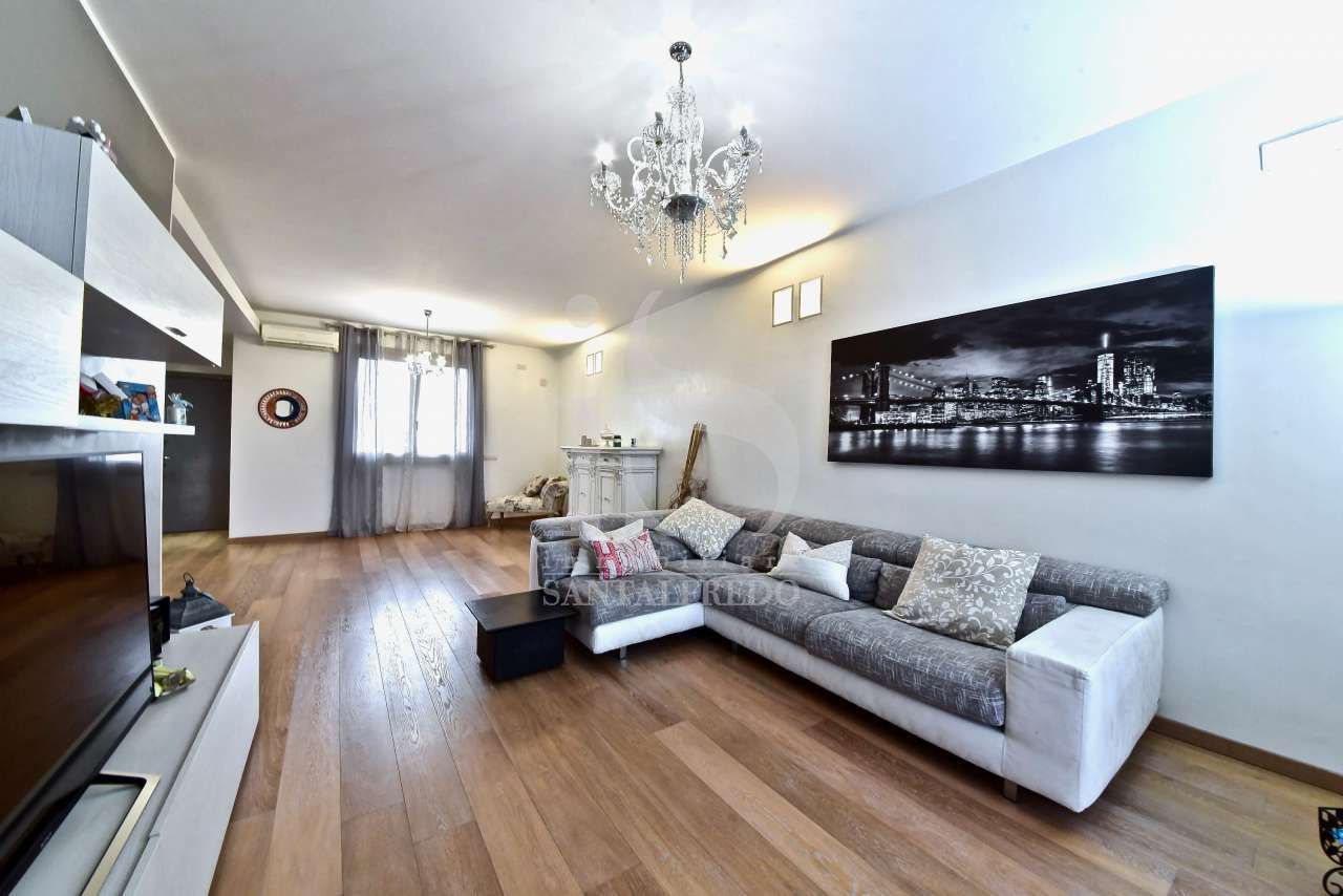 -vendita-12-sala-2259841.jpg