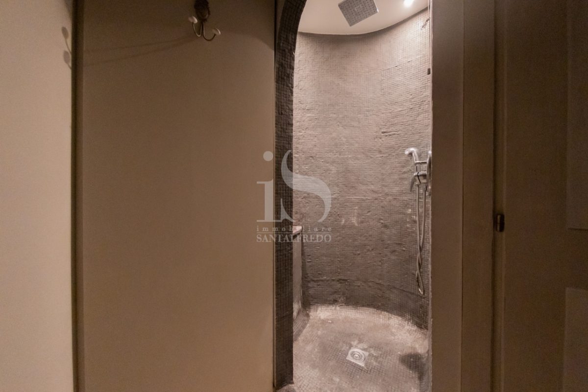 -vendita-22-doccia-2256680.jpg