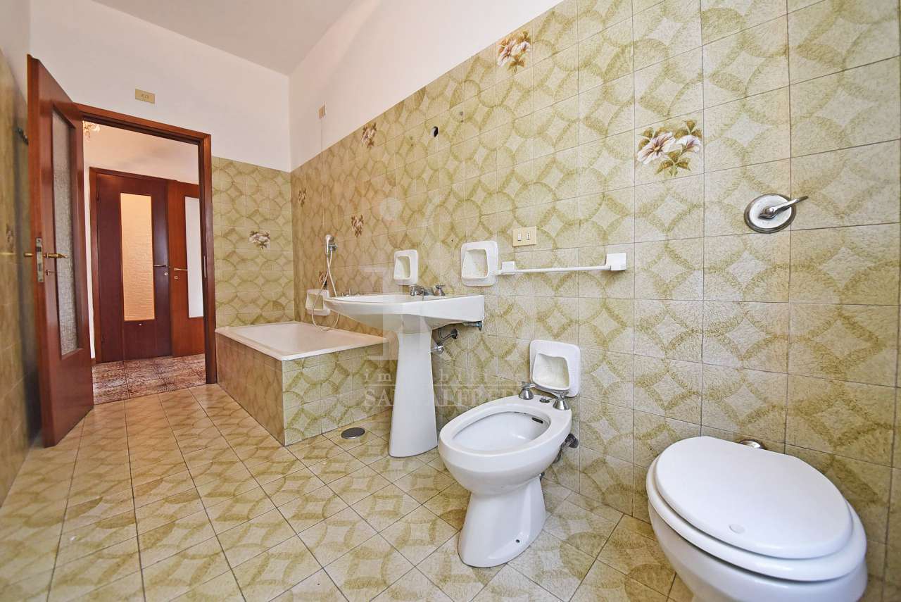 arcore-ottimo-trilocale-con-box-vendita-11-bagno-1802059.jpg