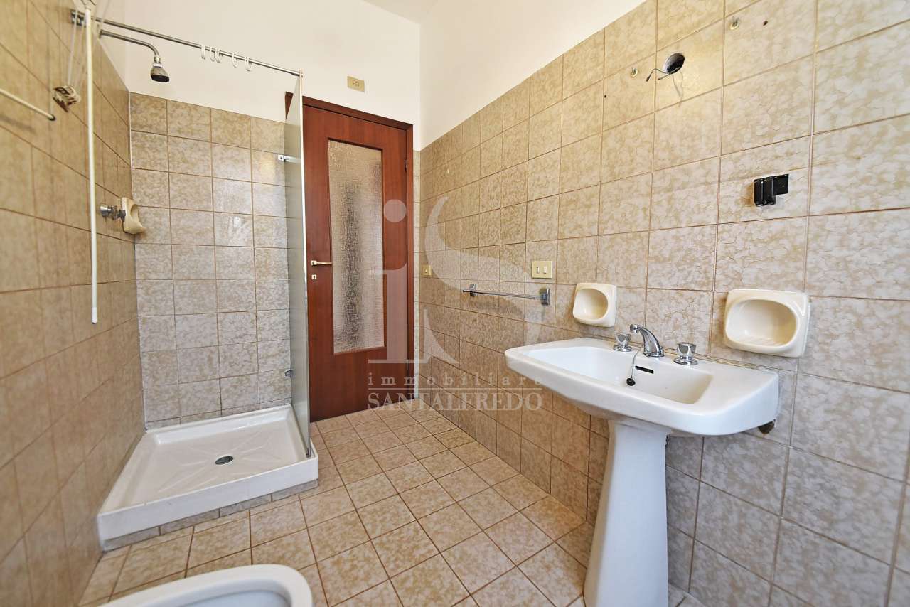 arcore-ottimo-trilocale-con-box-vendita-12-bagno-1802059.jpg