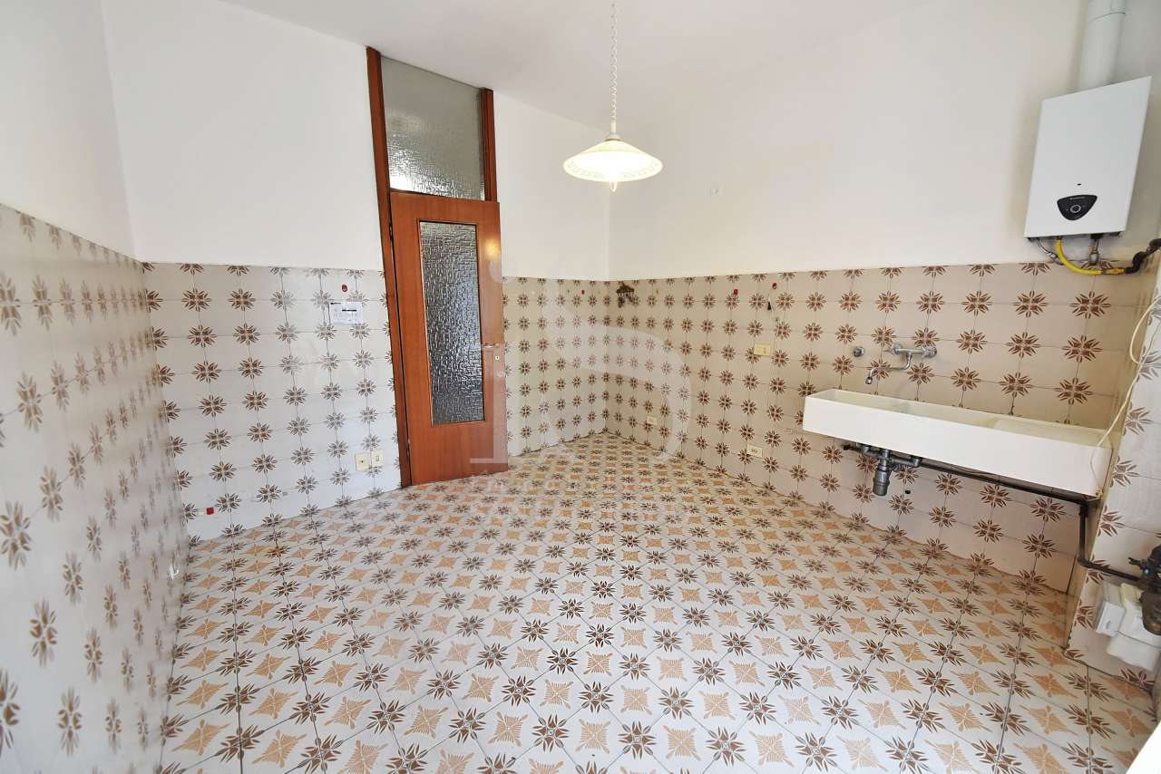 arcore-ottimo-trilocale-con-box-vendita-6-cucina-1802059.jpg