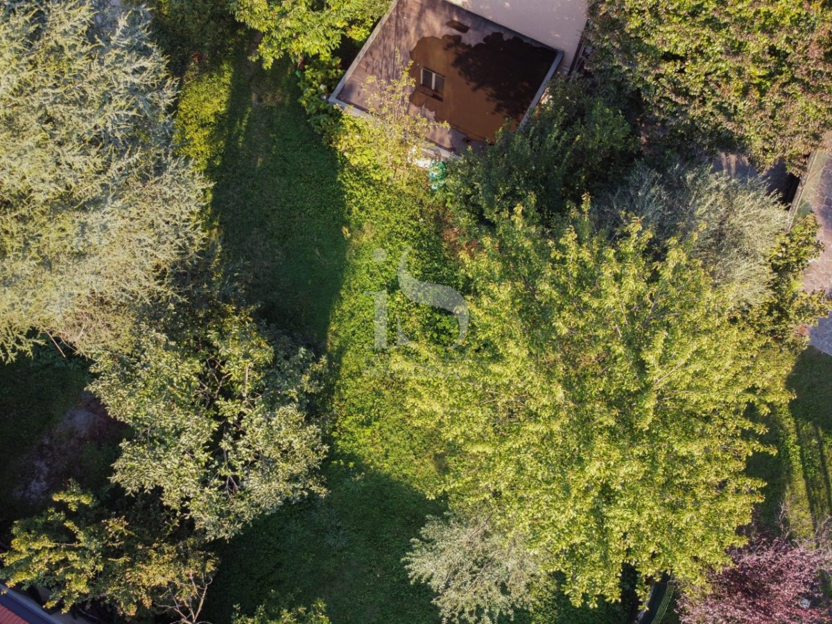 esclusiva-villa-dall’-alto-grado-di-personalizzazione-vendita-3-giardino-vista-dall’alto-2247254.jpg
