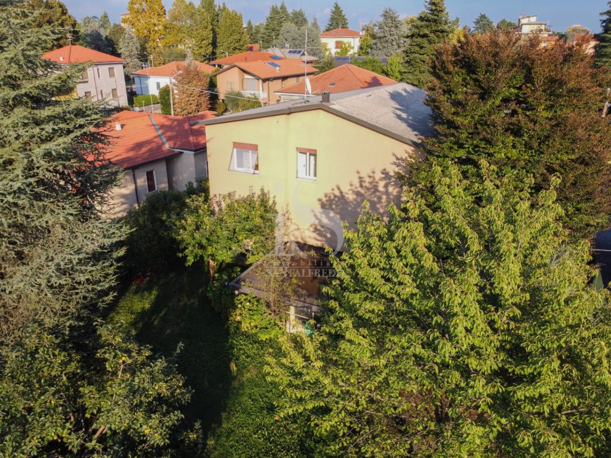 esclusiva-villa-dall’-alto-grado-di-personalizzazione-vendita-7-vista-aerea-2247254.jpg