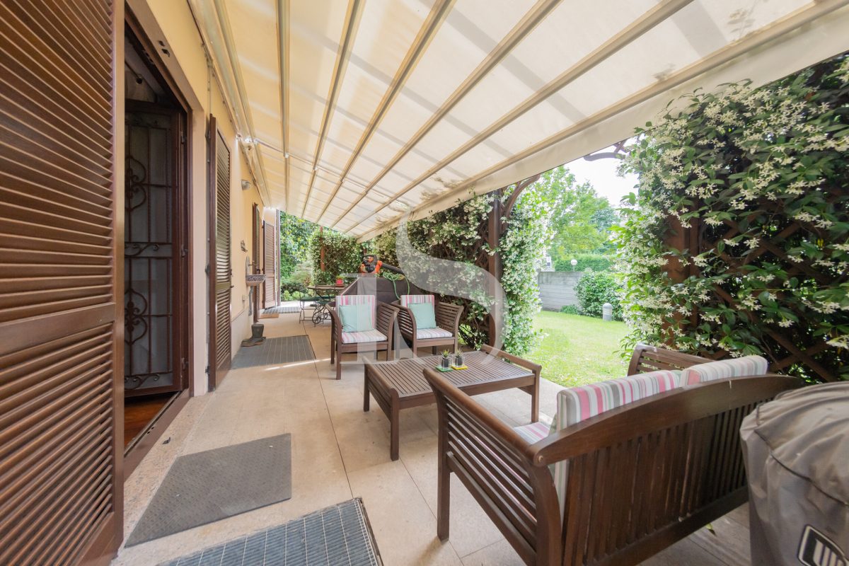 villa cernusco sul Naviglio Milano-11 (45)