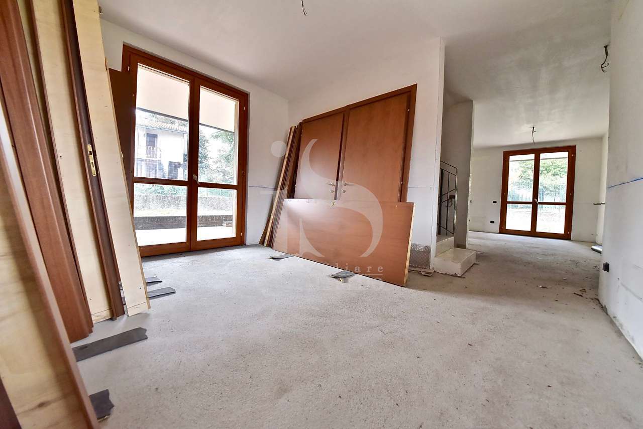 vimercate-nuova-villa-bifamiliare-pronta-consegna-vendita-9-salotto-2256769.jpg
