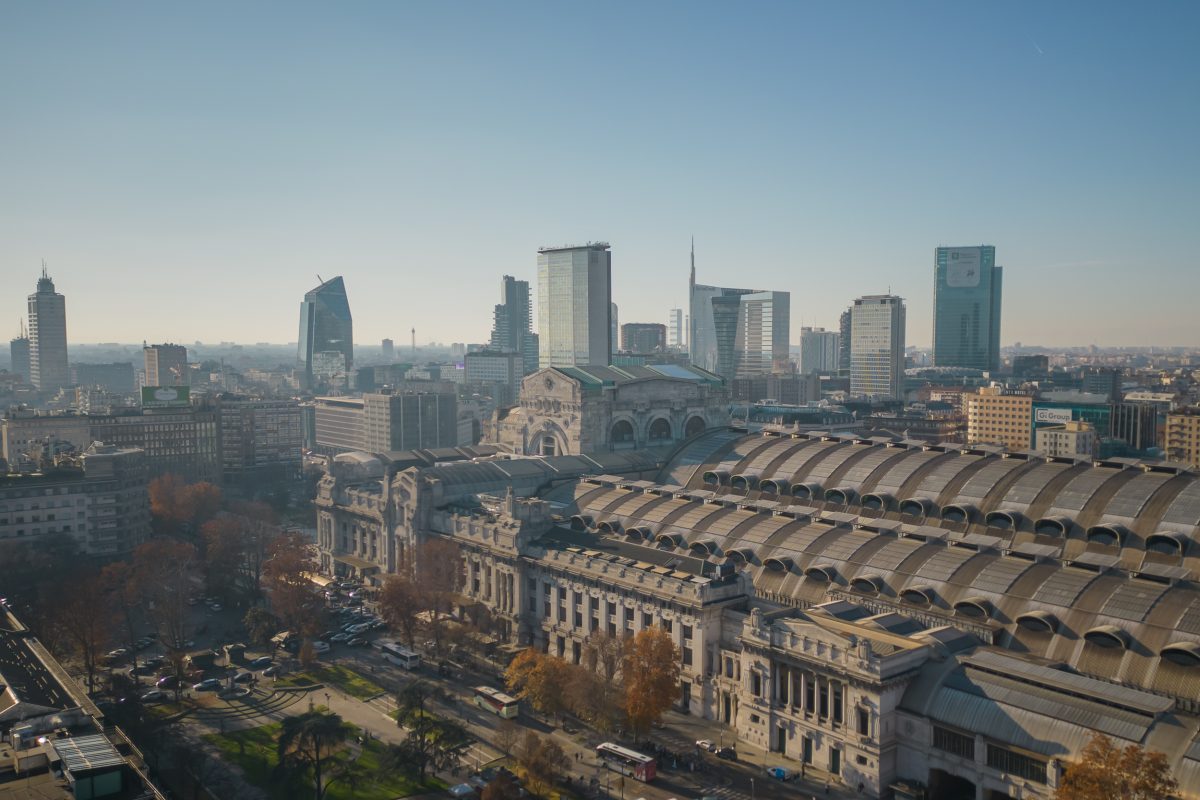 Milano Nuovo Bilocale con Terrazzo image