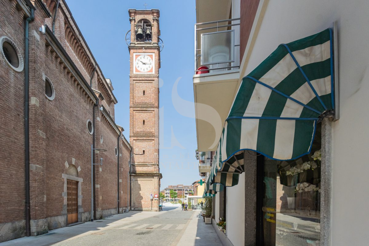 Vendita Mura negozio agrate-18 (19)