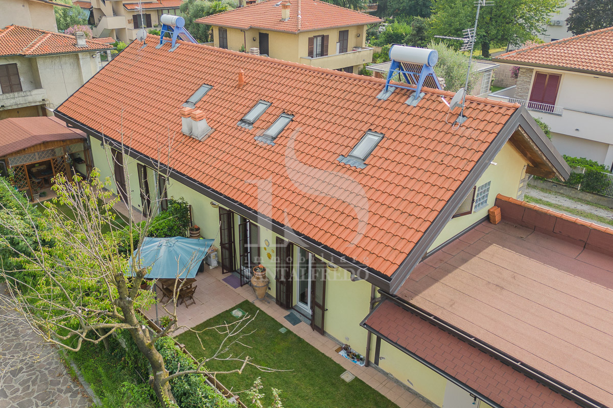 Villa a Schiera Usmate Velate (24)
