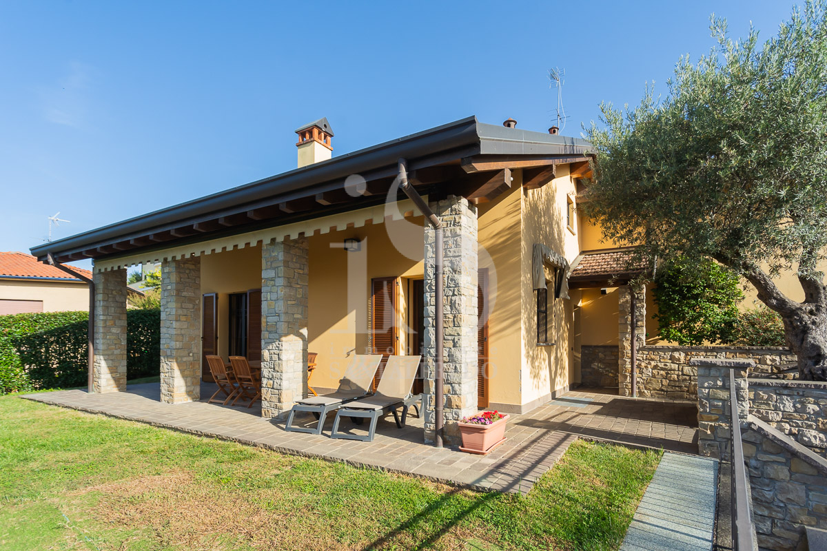 Villa in Vendita Merate (82)