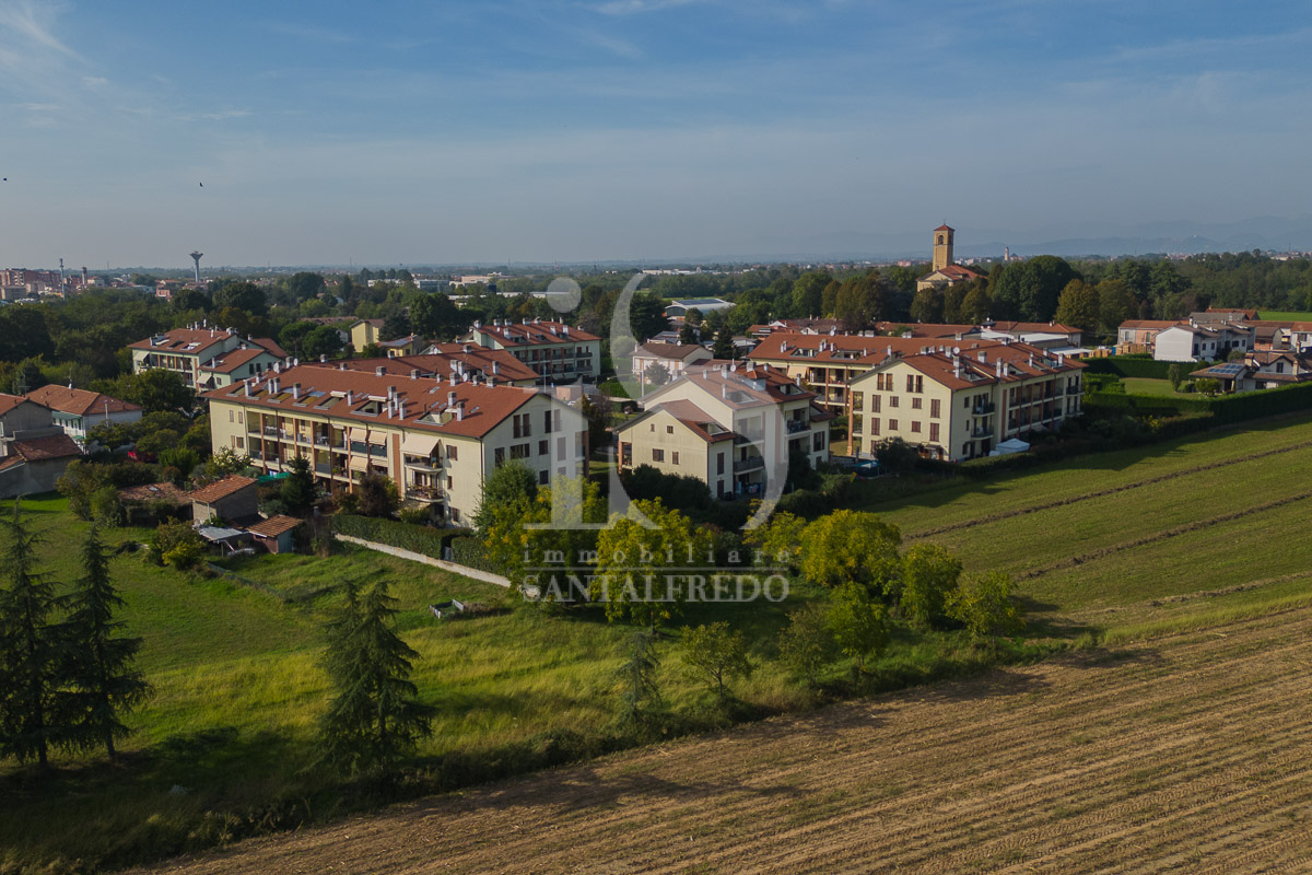 Ornago Trilocale con Giardino