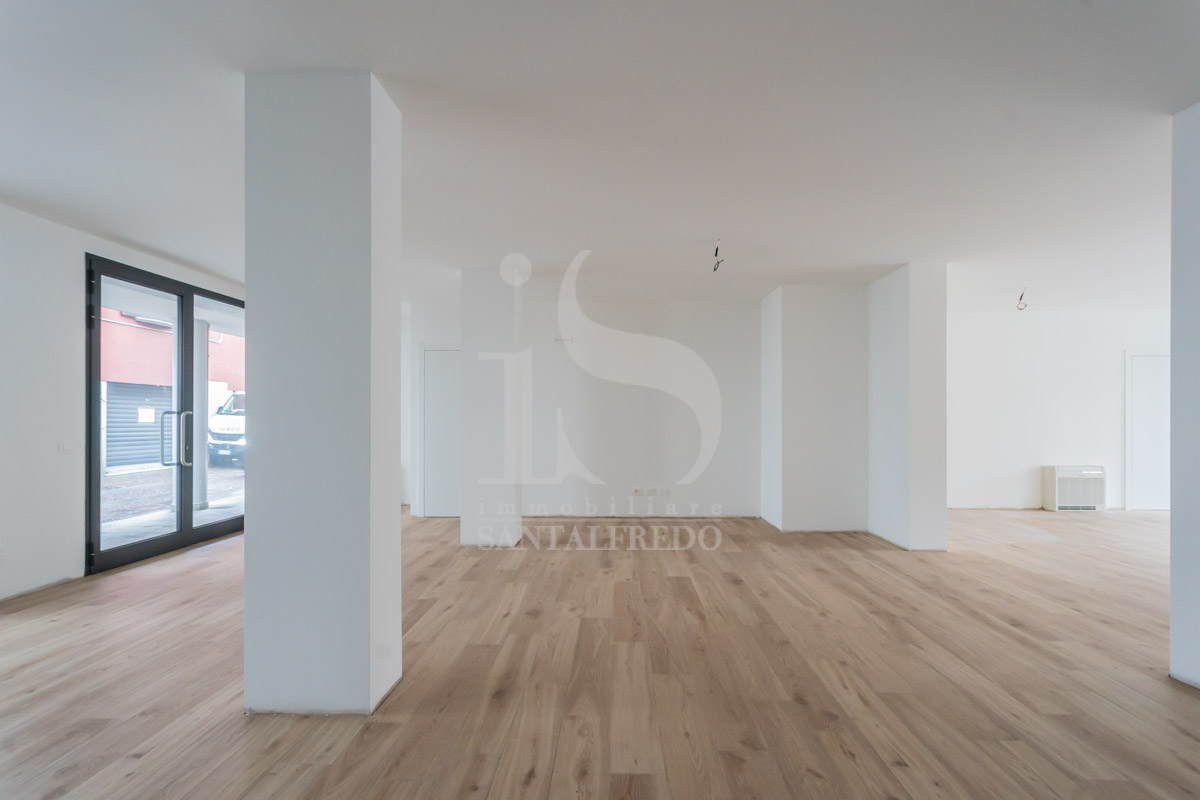 Negozi in Vendita Vimercate (15)