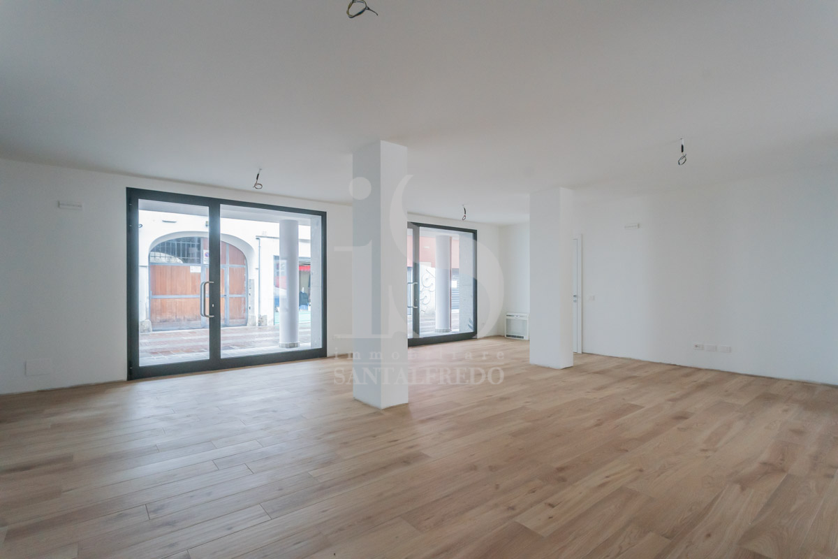 Negozi in Vendita Vimercate (16)