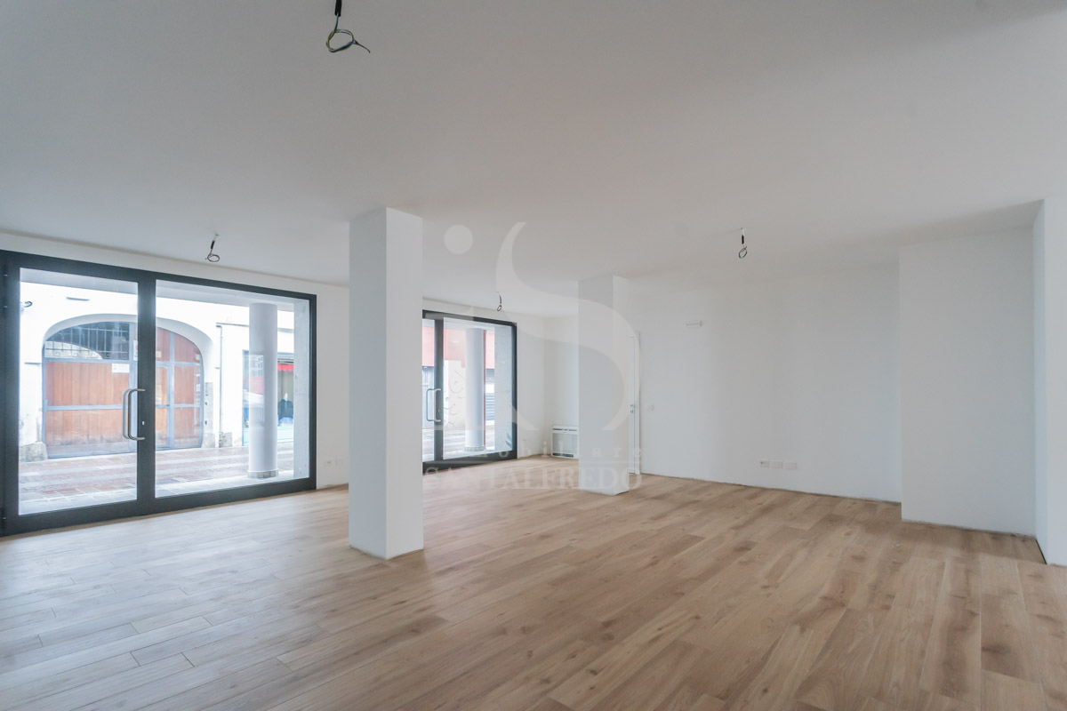 Negozi in Vendita Vimercate (17)