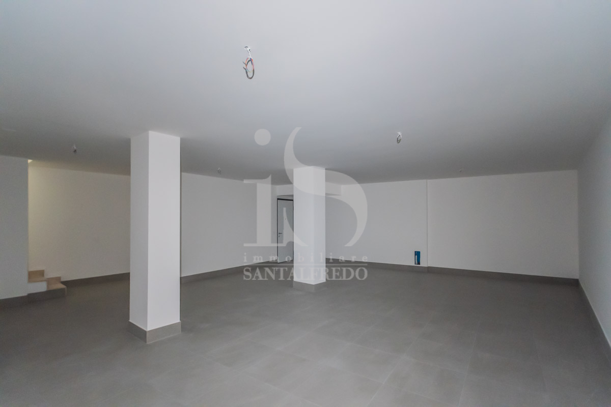 Negozi in Vendita Vimercate (22)