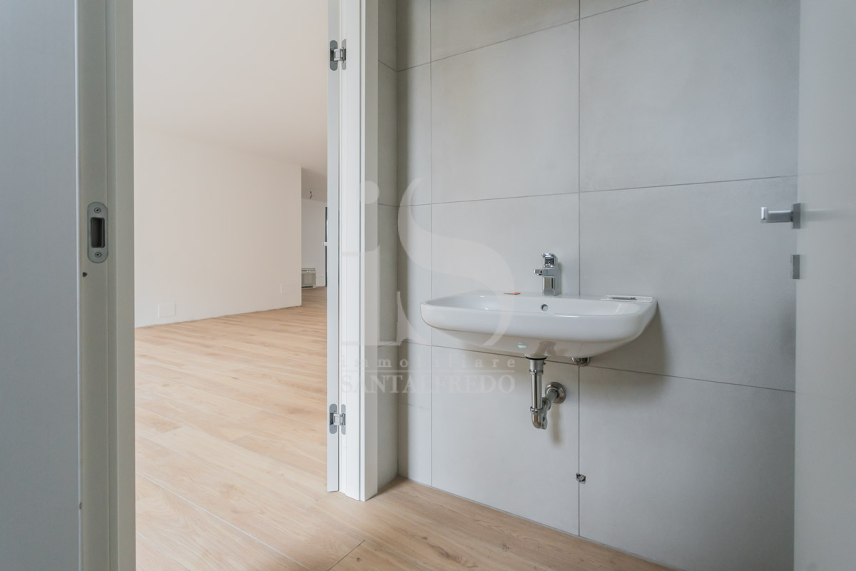 Negozi in Vendita Vimercate (4)