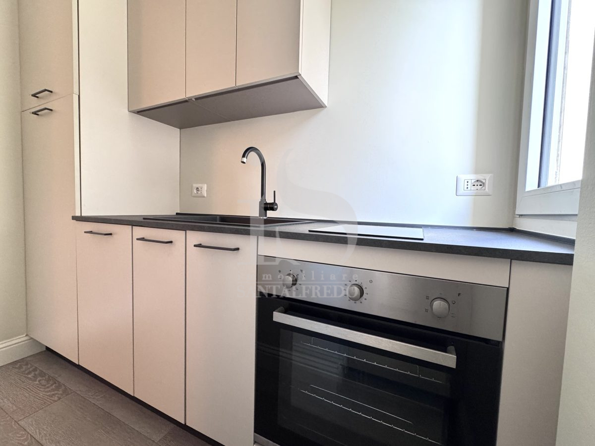 Milano Certosa monolocale ristrutturato