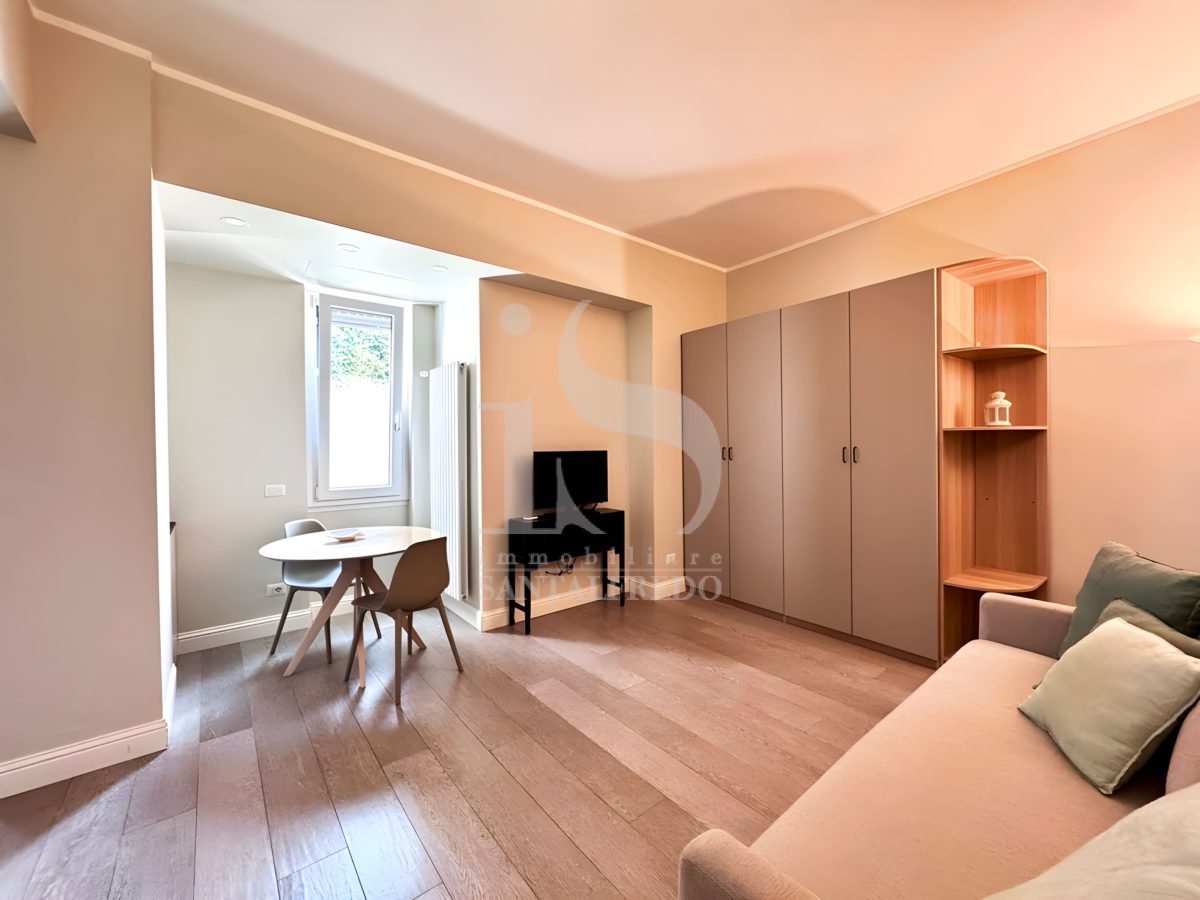 Milano Certosa monolocale ristrutturato