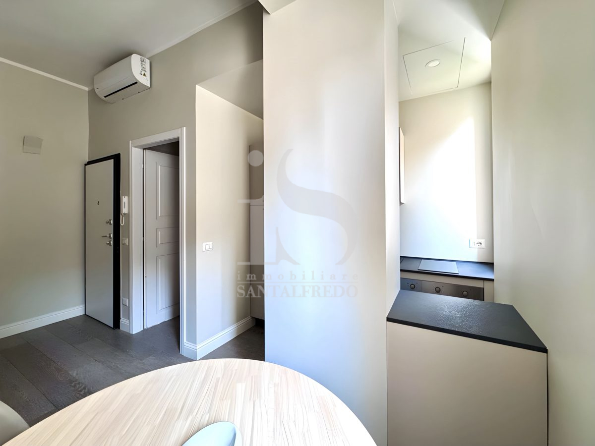 IMG_2628Milano Certosa monolocale ristrutturato