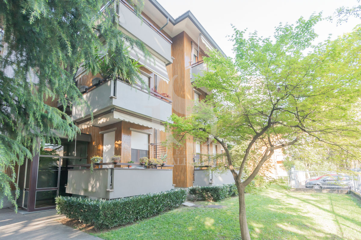 Trilocale con box e tripla esposizione in vendita a Concorezzo