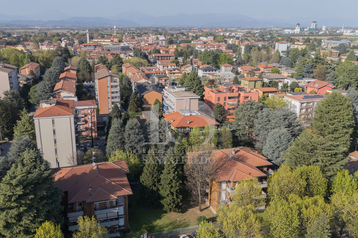 Trilocale con box e tripla esposizione in vendita a Concorezzo
